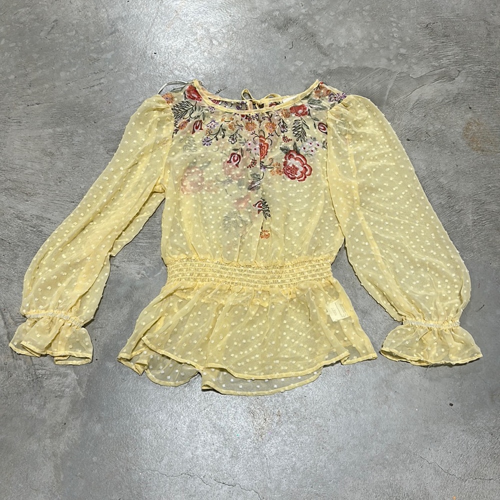 MeraKi brand light yellow‎ with flowers sheer top / Size S / O-59